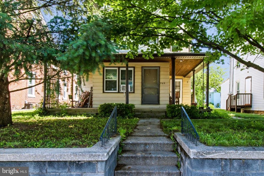 242 S ENOLA DR, Enola, PA 17025