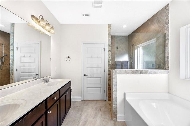 3030 Crown Creek Circle, Crestview, FL 32539