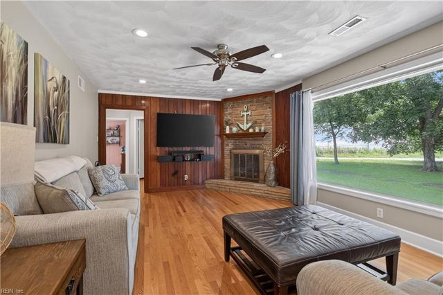 2829 Forehand DR, Chesapeake, VA 23323