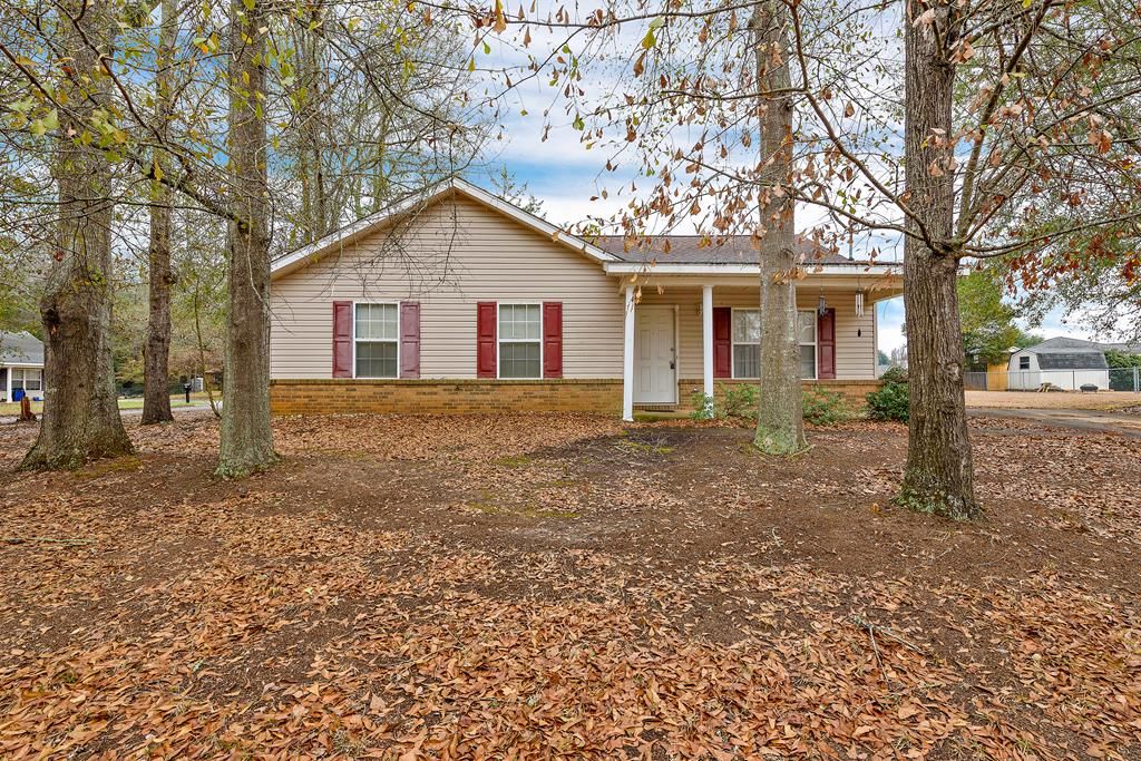 174 Joe Walading Drive, Midland City, AL 36350