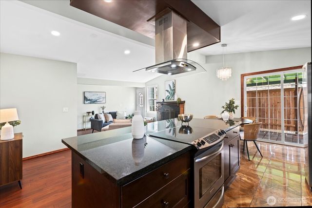 2111 201st Place SW, Lynnwood, WA 98036