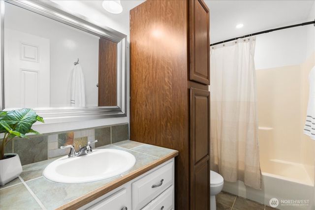 2111 201st Place SW, Lynnwood, WA 98036
