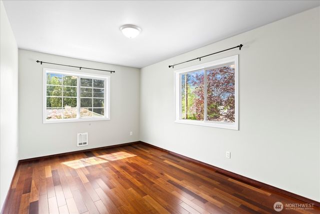 2111 201st Place SW, Lynnwood, WA 98036