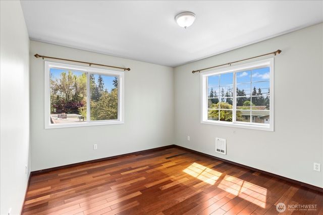 2111 201st Place SW, Lynnwood, WA 98036