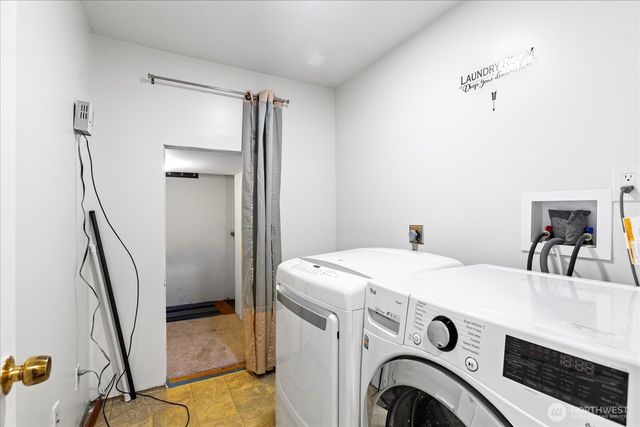 2111 201st Place SW, Lynnwood, WA 98036