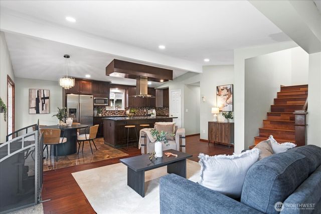 2111 201st Place SW, Lynnwood, WA 98036