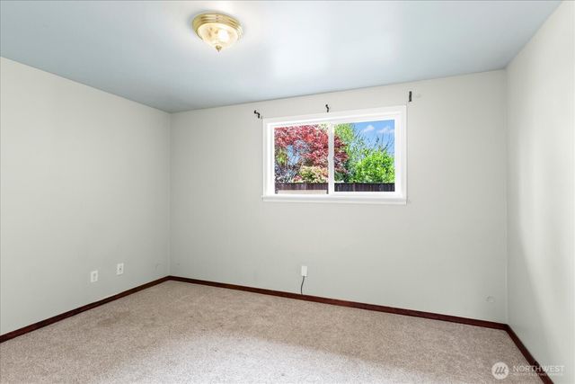 2111 201st Place SW, Lynnwood, WA 98036