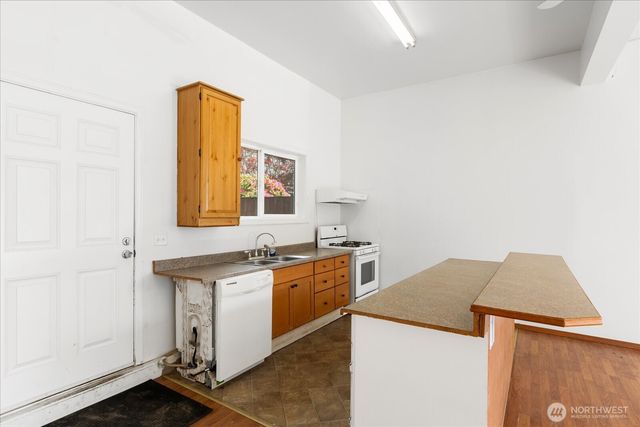 2111 201st Place SW, Lynnwood, WA 98036