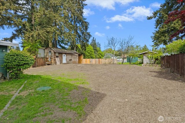 2111 201st Place SW, Lynnwood, WA 98036