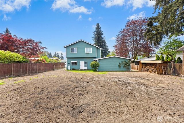 2111 201st Place SW, Lynnwood, WA 98036