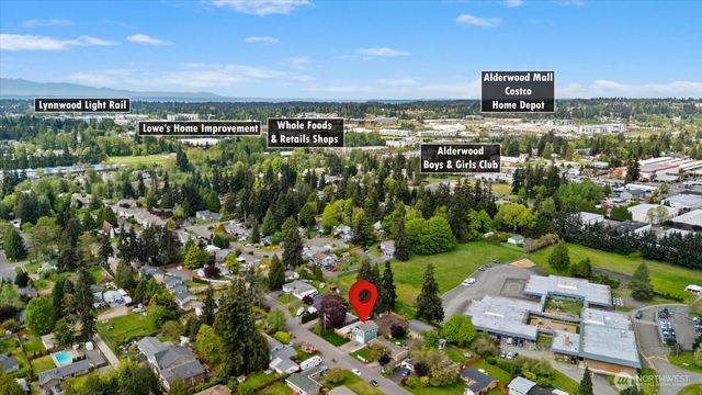 2111 201st Place SW, Lynnwood, WA 98036