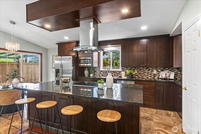 2111 201st Place SW, Lynnwood, WA 98036