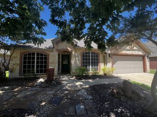 2211 Welch Place, Mansfield, TX 76063
