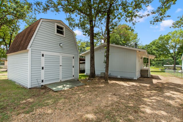 178 Indian Gap Drive, Mabank, TX 75156