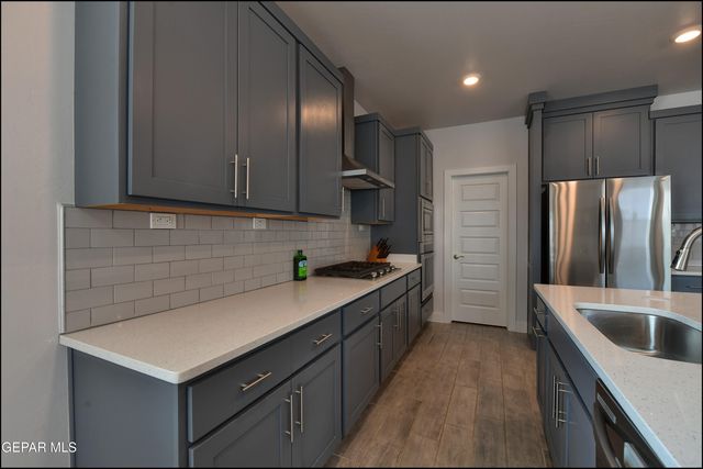 2232 Sandstone Place, El Paso, TX 79911