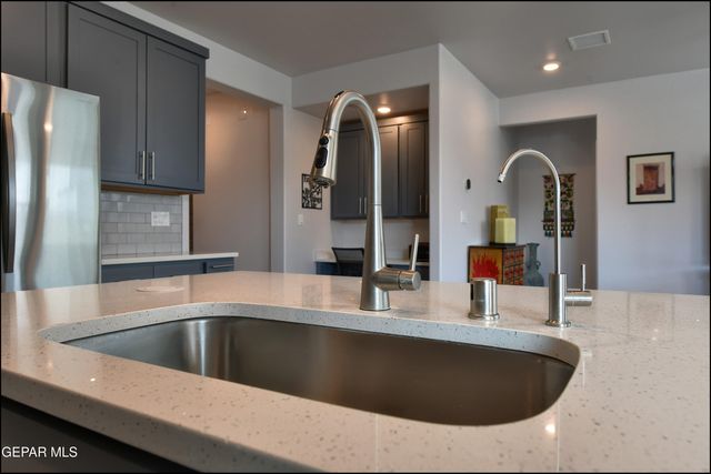 2232 Sandstone Place, El Paso, TX 79911