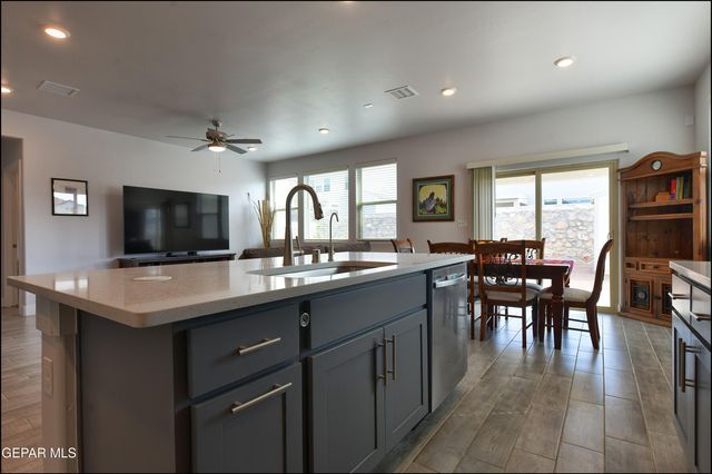 2232 Sandstone Place, El Paso, TX 79911