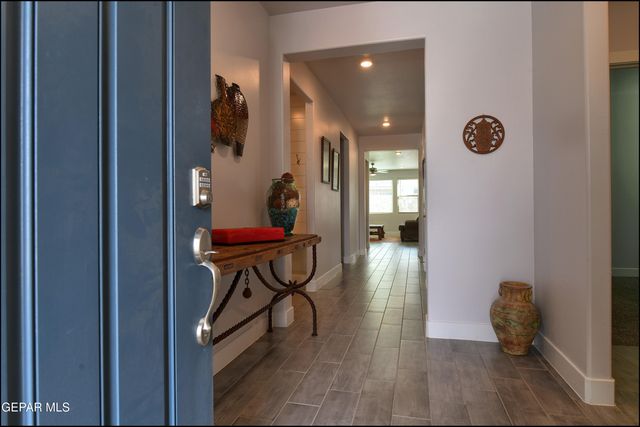 2232 Sandstone Place, El Paso, TX 79911