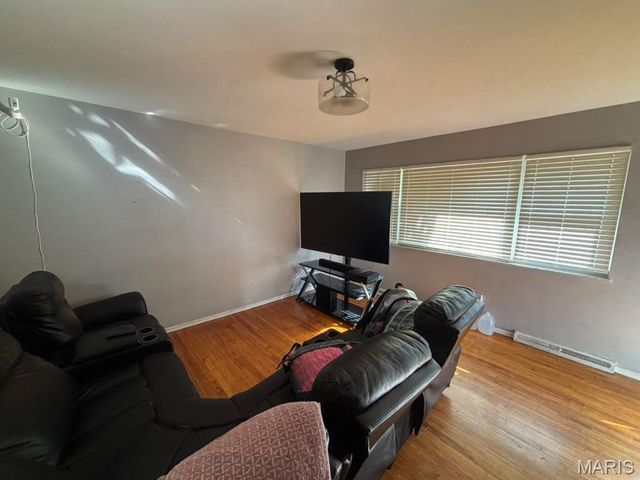 10217 Trio Lane, St Louis, MO 63137