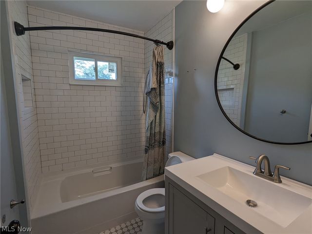 41386 Schadden Road, Elyria, OH 44035