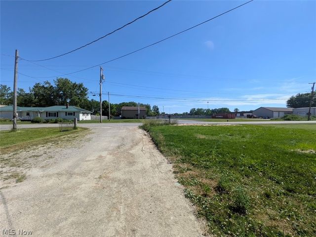 41386 Schadden Road, Elyria, OH 44035