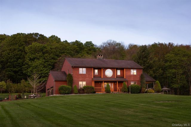 99 Dietz Road, Callicoon Center, NY 12748