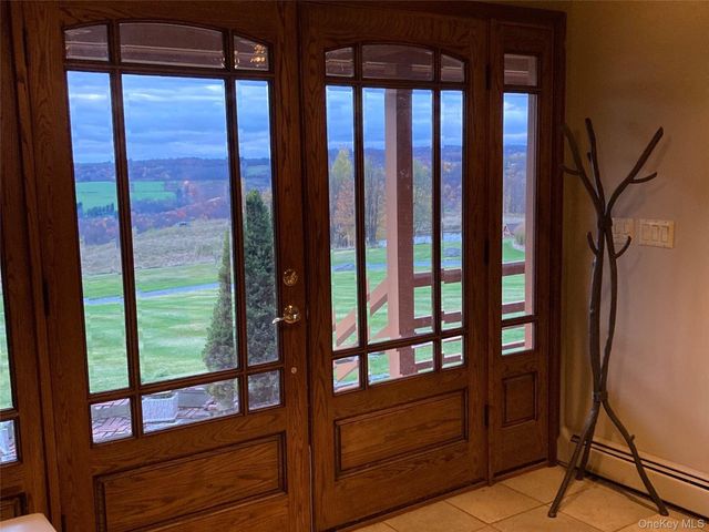 99 Dietz Road, Callicoon Center, NY 12748