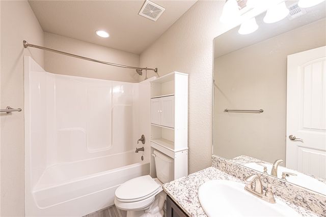 4628 W Croft Drive, Fayetteville, AR 72704