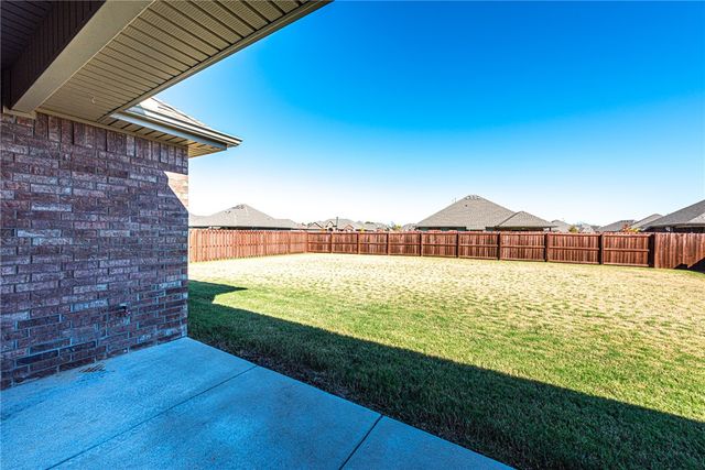 4628 W Croft Drive, Fayetteville, AR 72704