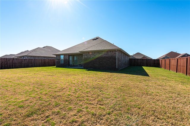 4628 W Croft Drive, Fayetteville, AR 72704