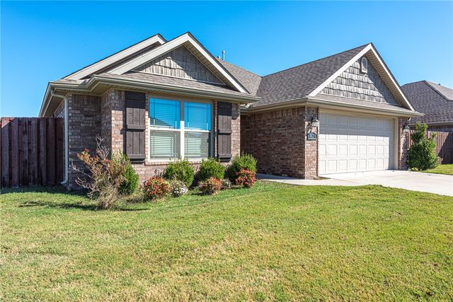 4628 W Croft Drive, Fayetteville, AR 72704