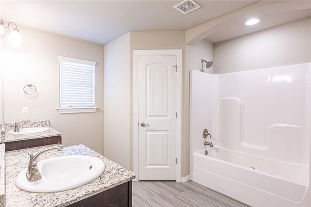 4628 W Croft Drive, Fayetteville, AR 72704