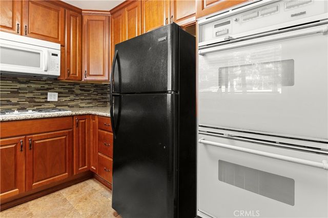 5215 Lone Pine Canyon Drive, Wrightwood, CA 92397