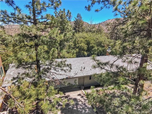 5215 Lone Pine Canyon Drive, Wrightwood, CA 92397