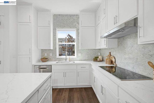 8315 Bluff Way, Newark, CA 94560
