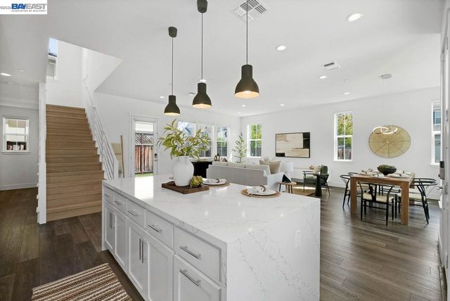 8315 Bluff Way, Newark, CA 94560
