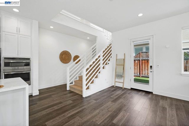 8315 Bluff Way, Newark, CA 94560