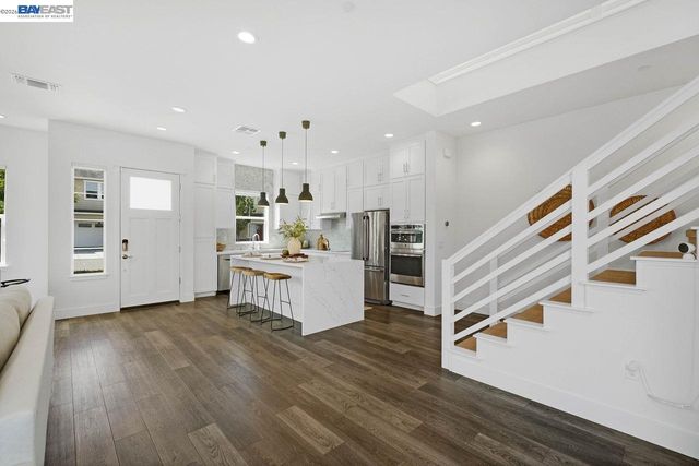 8315 Bluff Way, Newark, CA 94560