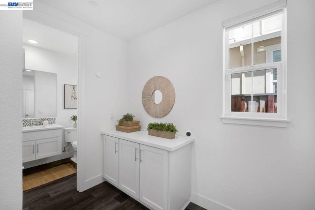 8315 Bluff Way, Newark, CA 94560