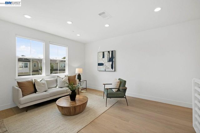 8315 Bluff Way, Newark, CA 94560