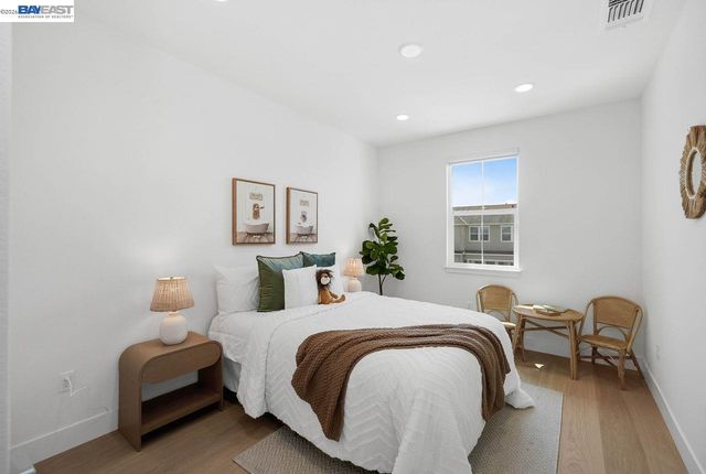 8315 Bluff Way, Newark, CA 94560