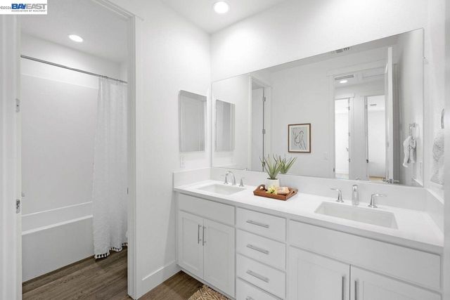 8315 Bluff Way, Newark, CA 94560
