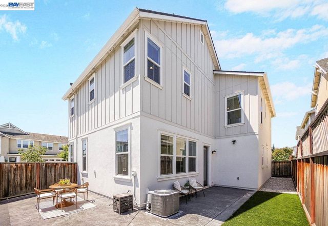 8315 Bluff Way, Newark, CA 94560