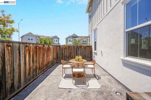 8315 Bluff Way, Newark, CA 94560