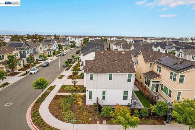 8315 Bluff Way, Newark, CA 94560