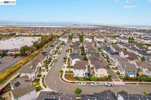 8315 Bluff Way, Newark, CA 94560