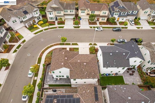 8315 Bluff Way, Newark, CA 94560