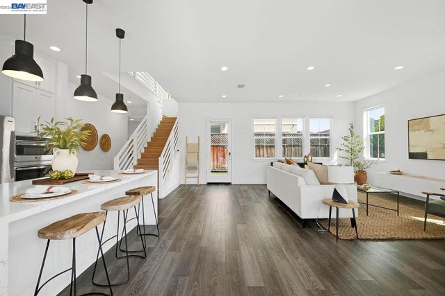 8315 Bluff Way, Newark, CA 94560