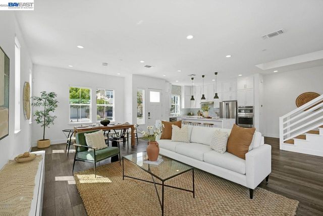 8315 Bluff Way, Newark, CA 94560