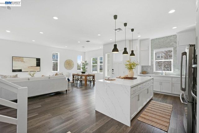 8315 Bluff Way, Newark, CA 94560